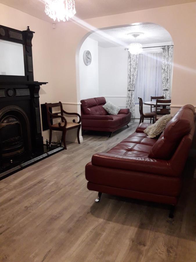 Appartement Cosy @ Coleraine Beside Train+Bus Station Extérieur photo