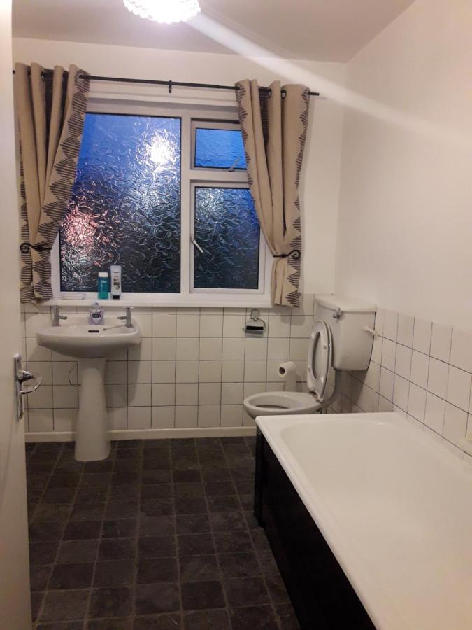 Appartement Cosy @ Coleraine Beside Train+Bus Station Extérieur photo